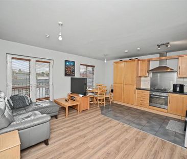 Apt 11, Kingsway Court, Dunmurry, Belfast, BT17 9SE - Photo 5