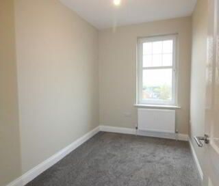 15 Sir Richard Wallace Gardens, Lisburn, BT28 3FL - Photo 3