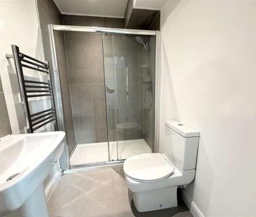 Lawster House, South Street, RH4 - Photo 6