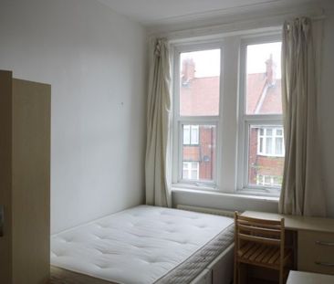 4 Bed - Brandon Grove, Sandyford - Photo 5