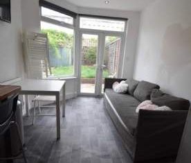 1 bedroom property to rent in Southend On Sea - Photo 3