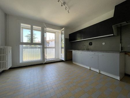 Appartement T4 avec balcon et loggia - Photo 2