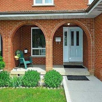 For Lease - 7214 Sigsbee Drive, Mississauga, Ontario - Photo 1