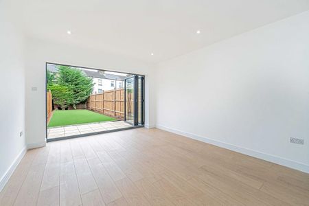 3 bedroom terraced house to rent - Photo 3