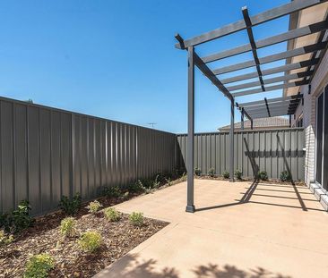 3/3 Eveleen Street, Cardiff South NSW 2285 - Townhouse For Rent | D... - Photo 5