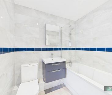 Old Hollow, Worth, Crawley - Photo 6