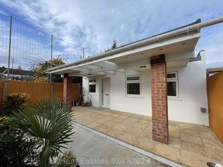 Southbourne Avenue, London, NW9 - Photo 4