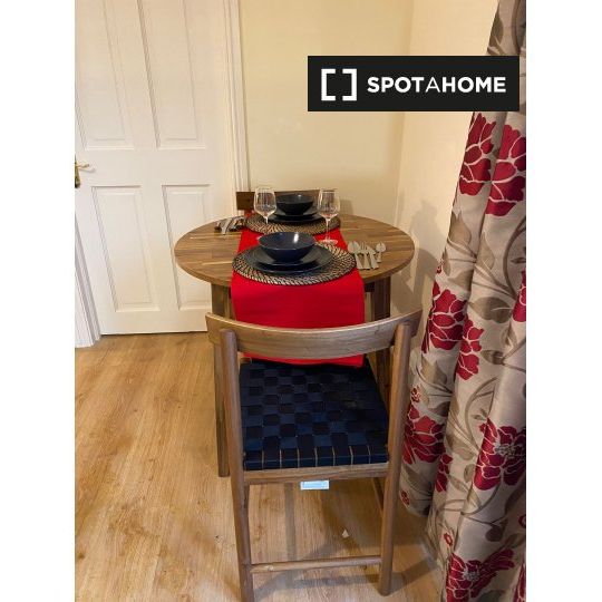 1-bedroom apartment for rent in Cabra-Drumcondra, Dublin - Photo 1