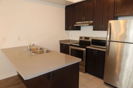 For Lease - 45 Heron Park Place Unit# 5, Toronto, Ontario - Photo 3