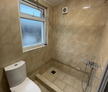 4 bedroom terraced house to rent - Photo 6