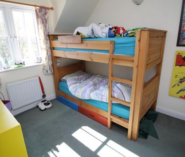 Moatfields, Colchester - Photo 4