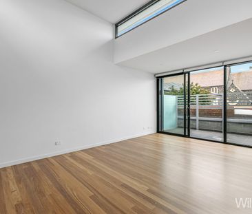 Stunning Two-Bedroom Apartment in Williamstown - Photo 5