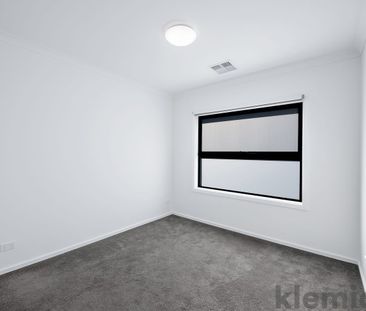 Super low maintenance townhouse. - Photo 2
