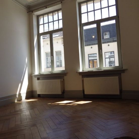 Appartement te huur - Photo 1