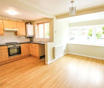 3 bedroom semi-detached house to rent - Photo 6