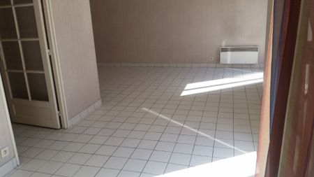 Location Appartement 1 pièce 37m² TOURS 37000 - Photo 3