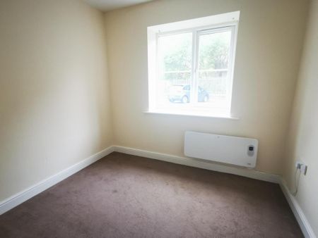 2 bedroom flat to rent - Photo 3