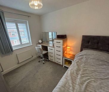 3 bedroom semi-detached house to rent - Photo 4