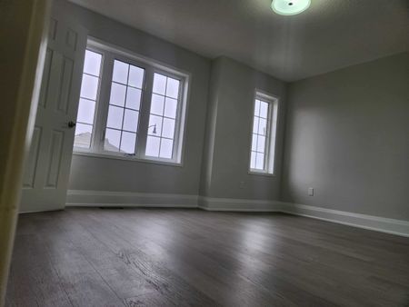 Four bedroom for rent Brampton - Photo 3