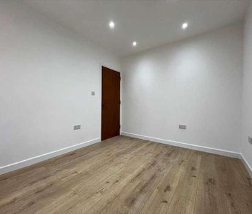 Faversham Road, Kennington, TN24 - Photo 3