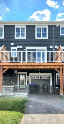 For Lease - 71 Shelburne Avenue, Wasaga Beach, Ontario - Photo 1