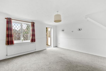 3 bedroom terraced house to rent - Photo 5