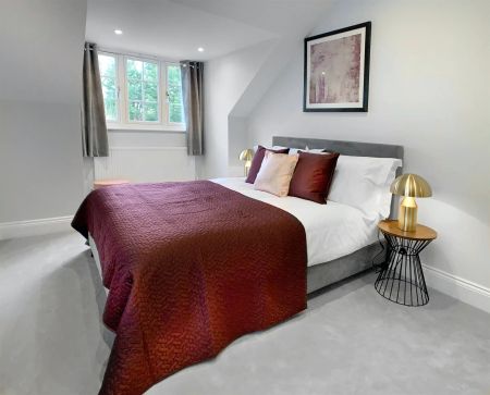 4 Bed, House - Photo 4