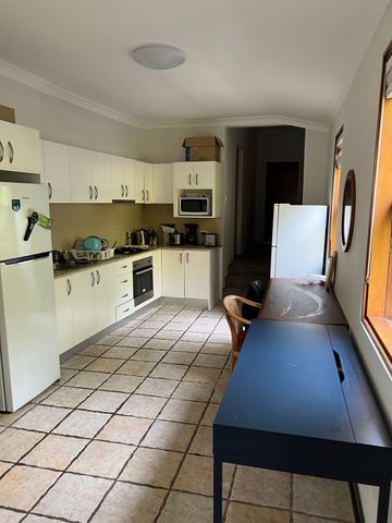 Redfern - Photo 5