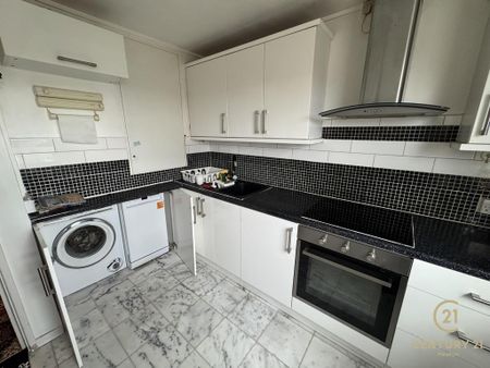 2 bedroom flat to rent - Photo 3