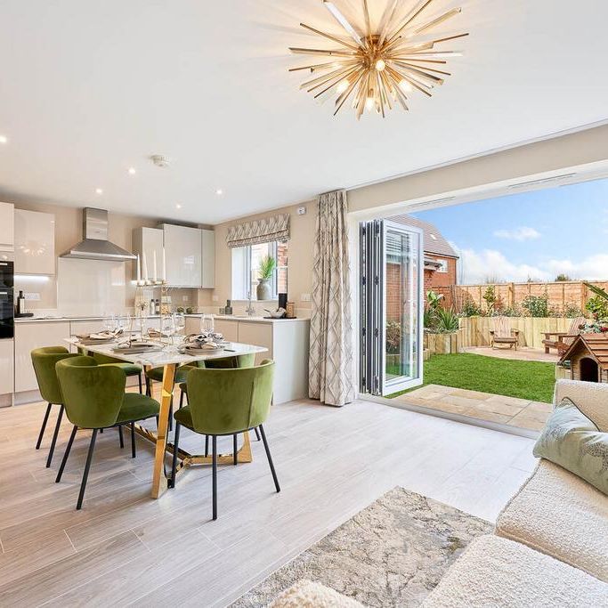 4 bedroom detached house to rent - Photo 1