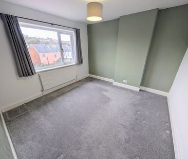 A 3 Bedroom Semi-Detached - Photo 5