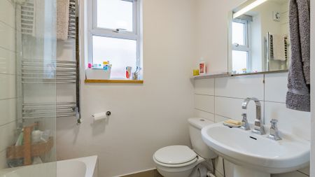 Ashville Terrace, Leeds - Photo 3