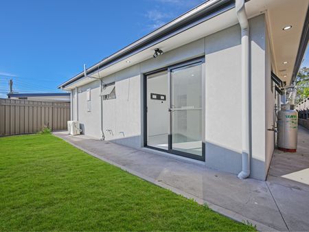 170a Brenan Street, Smithfield NSW 2164 - House For Rent | Domain - Photo 4
