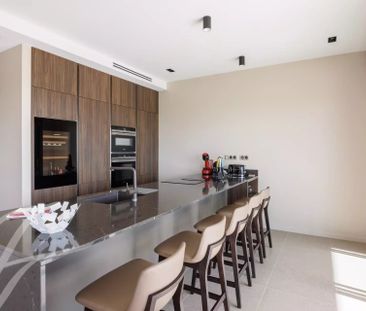 Maison à louer Tourrettes Sur Loup, Cote d'Azur, France8 000 EUR / ... - Photo 1
