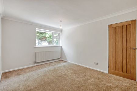 3 Bed End Terrace, Marie Drive, B27 - Photo 2