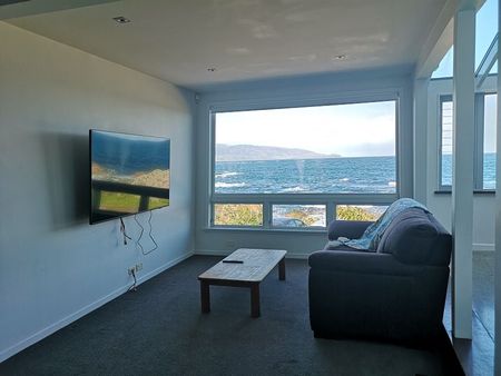 Scenic Waterfront Retreat in Houghton Bay - Photo 3