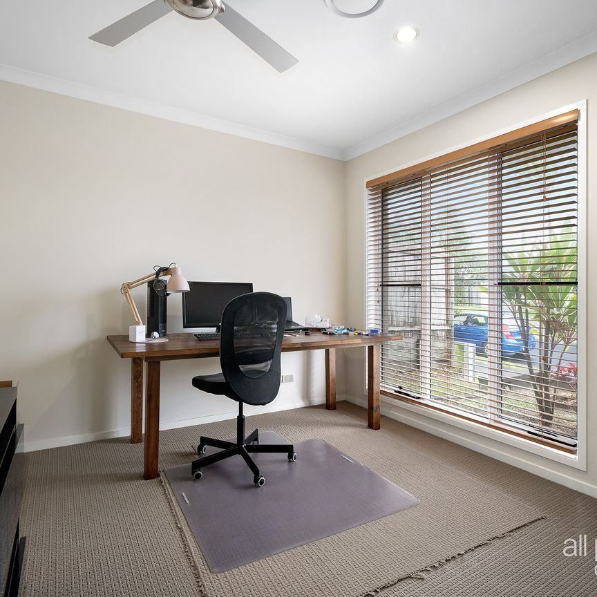 Gorgeous Plantation Home! - Photo 1