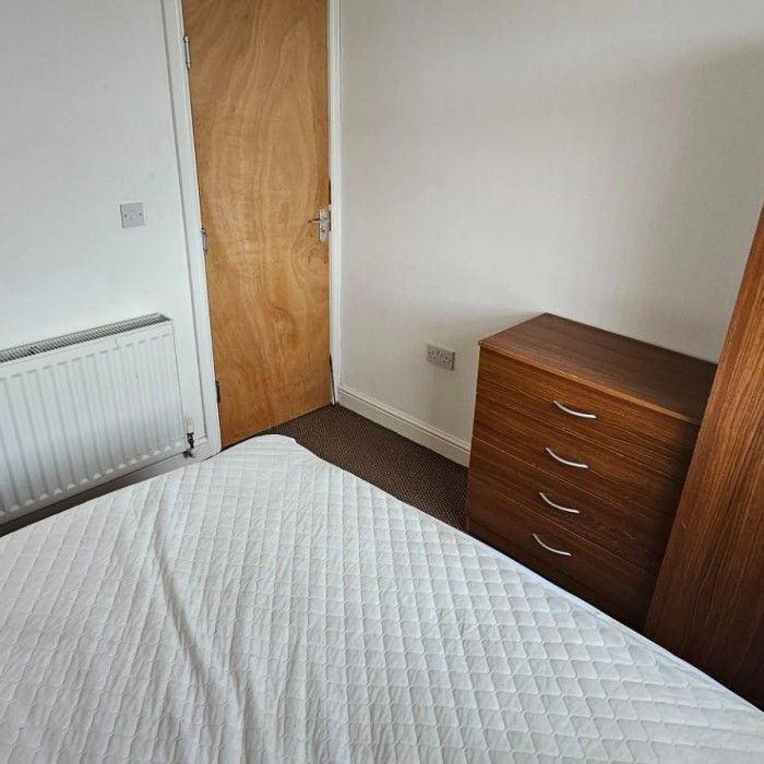 House To Let - Photo 1