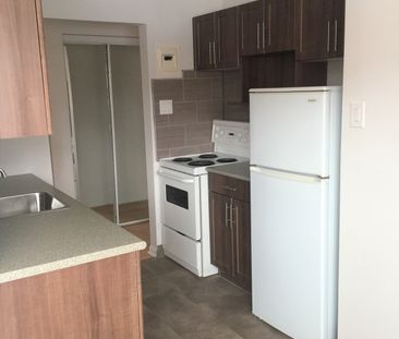 Manitoba, 355 St. Anne's Road, R2M 3B6, Winnipeg - Photo 1