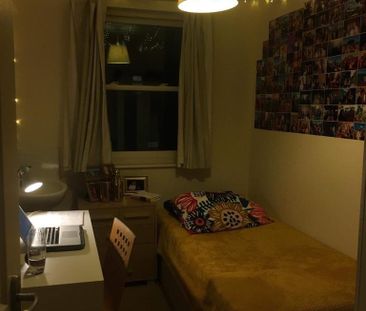 6 bedroom terraced house to rent - Photo 5