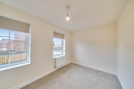 2 bedroom terraced house to rent - Photo 3