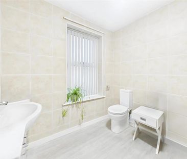 4 bedroom private hall to rent - Photo 4