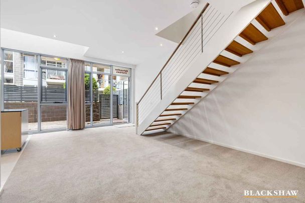 PRIME LOCATION - Metropolitan Complex, New Acton - Photo 1