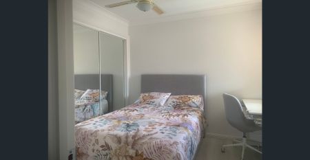 Well Maintained 2 Bedroom Townhouse - Photo 5