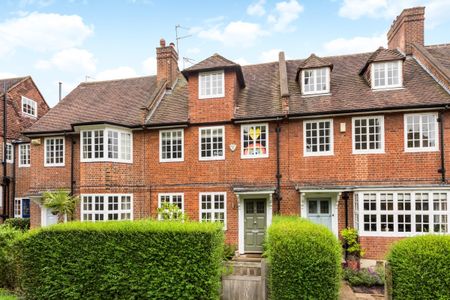 4 bedroom terraced house to rent - Photo 2