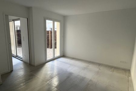 Appartement en duplex 3 chambres avec cour - Photo 5