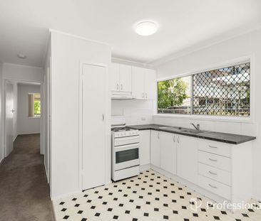 Neat & Tidy Unit in a Prime Everton Park Location - Photo 3