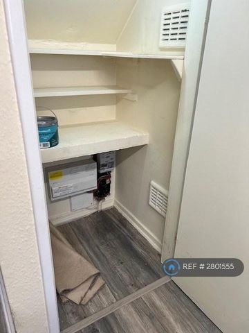 2 bedroom semi-detached house to rent - Photo 2