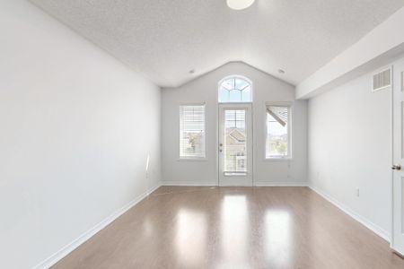 For Lease - 54 Chesterwood Crescent, Brampton, Ontario - Photo 2