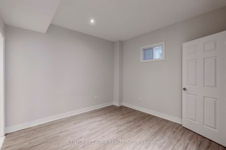 Detached Home For Lease | C8144674 - Photo 4